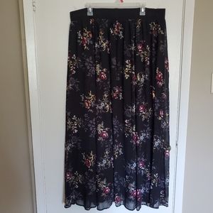 Torrid | Black & Floral Skirt